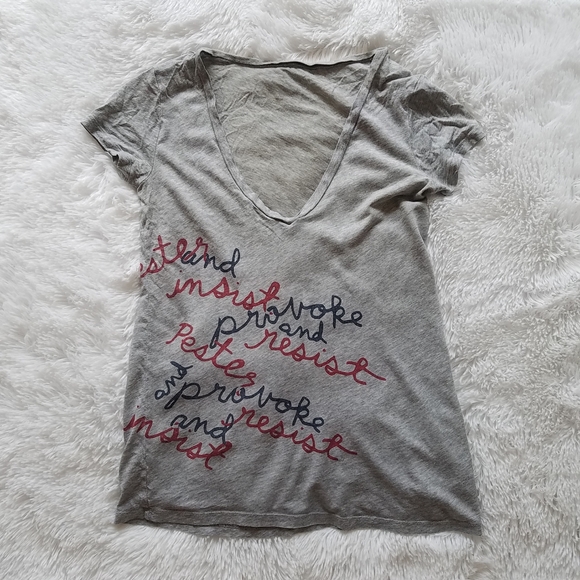 Tops - Small Ladies V Neck Graphic Tee